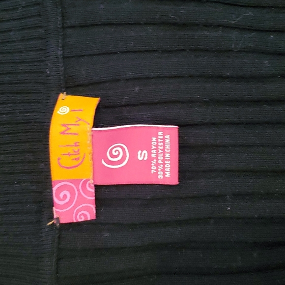 CLOSET CLOSING 7/31 Black scoop neck 3/4 sleeve sweater size small - Picture 3 of 5